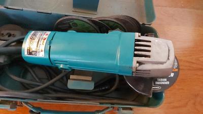 MAKITA DISC GRINDER