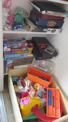 MYSTERY LOT OF BOARD GAMES AND TOYS