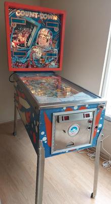 WORKING PINBALL MACHINE "COUNT-DOWN"