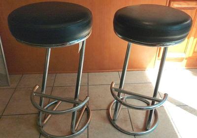 ART DECO CHROME BAR STOOLS