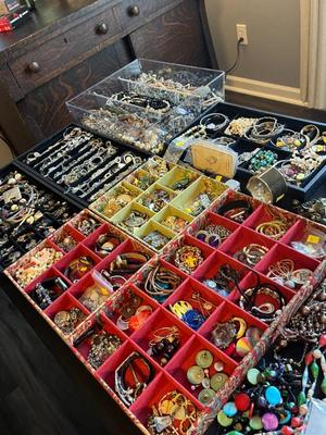 Sale Photo Thumbnail #186