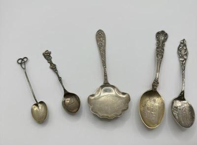 Lot (5) Vintage Sterling Silver Spoons- (1) Bon Bon, (3) Souvenir, (1) Demitasse Size- 77.93 Grams
Lot #: 28