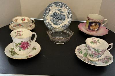 Lot Vintage Cups, Saucers, Johnson Bros Plate, Pawnee City, NE Souvenir Bowl
Lot #: 142