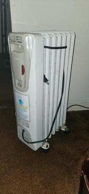 Oil-filled room heater