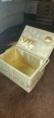 Vintage seamstress portable kit c-1950s