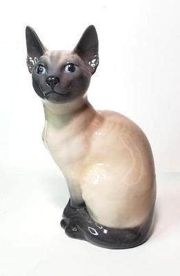 Royal copenhagen porcelain siamese cat 7 5 inches