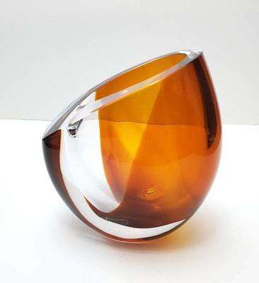 Kosta boda signed g ran wärff art glass