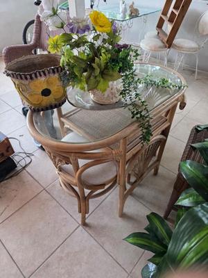 Vintage 1980s honeymoon table 