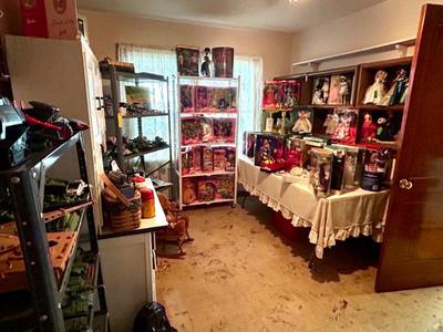 Sale Photo Thumbnail #143