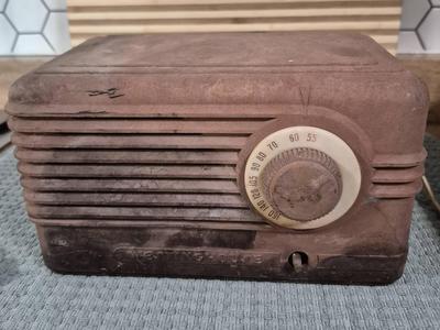 Very Vintage 1940's-50's Westinghouse Radio