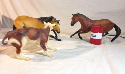 Breyer Scamper & Cutting Horse 
