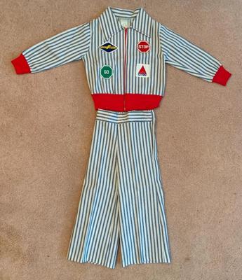 Sale Photo Thumbnail #114: Vtg. Doe-Spun child’s jacket and pants