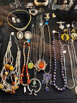 Sale Photo Thumbnail #95