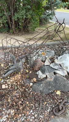 Metal Frame Outdoor Yard Deer