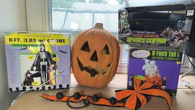 Outdoor Halloween Decor