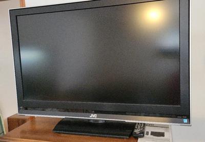 WORKING 37" JVC FLAT SCREEN TV