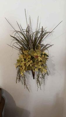 Decorative wall faux plant