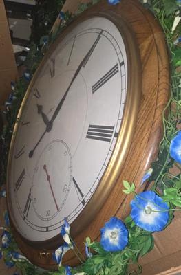 Sale Photo Thumbnail #4: Clock