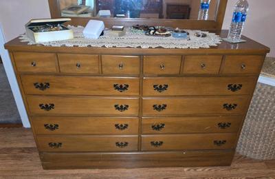 Sale Photo Thumbnail #33