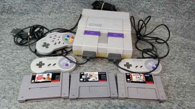Super nintendo bundle console controllers, games