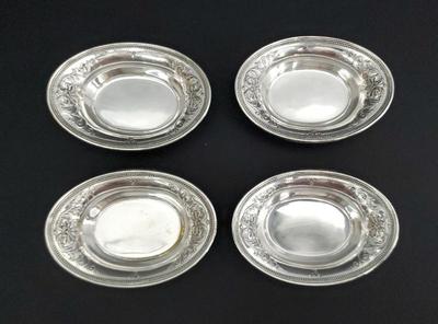 Set of 4 reed barton small rimmed bowls