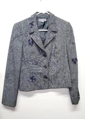Liz claiborne sz 8 suit jacket embroidered accents