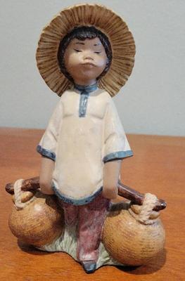 LLADRO "CHINESE BOY" #2153