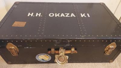 VINTAGE TRAVEL CHEST