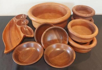 VINTAGE TEAK WOODEN SALAD BOWL AND TRAY