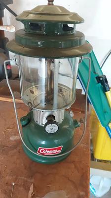 VINTAGE COLEMAN LANTERN 