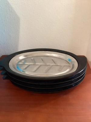 4 nordic ware steak platers
