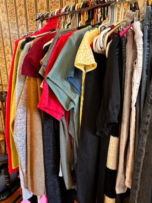 Sale Photo Thumbnail #378