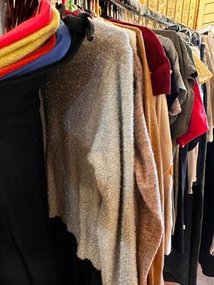 Sale Photo Thumbnail #376