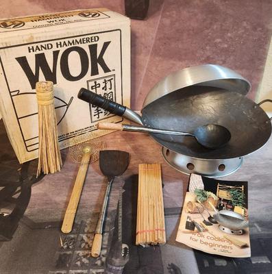 Mid Century Wok Set