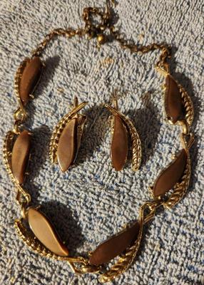 Necklace & Earrings set