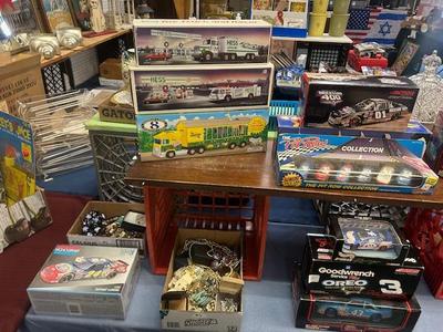 Sale Photo Thumbnail #15