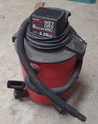 Sale Photo Thumbnail #604: Craftsman 8 Gal 2.25 HP Wet Dry Shop Vacuum