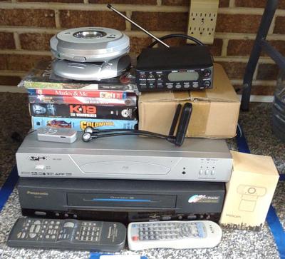 Sale Photo Thumbnail #545: DVD & VHS Players w/ Electronics