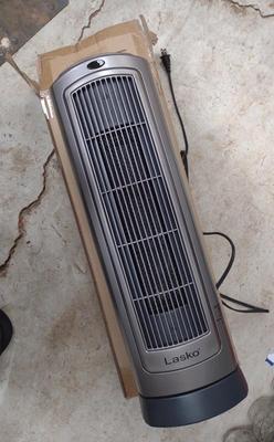 Sale Photo Thumbnail #122: Lasko Ceramic Tower Heater