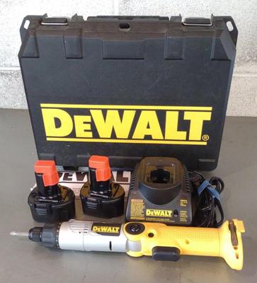 Sale Photo Thumbnail #28: DeWalt DW920 7.2 Volt Cordless Screwdriver In Case