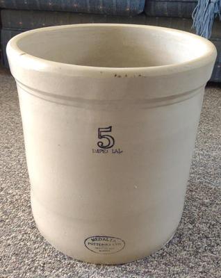 Sale Photo Thumbnail #354: Medalta 5 Gallon Pottery Crock
