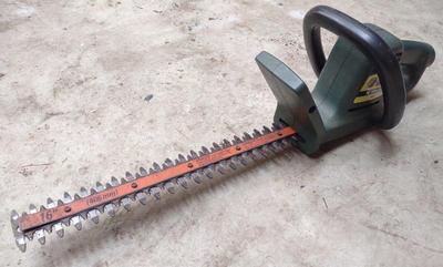 Sale Photo Thumbnail #139: Black & Decker Electric Hedge Trimmers