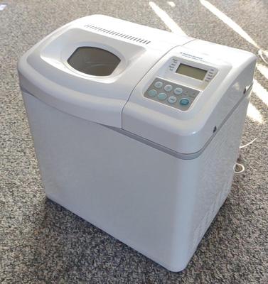 Sale Photo Thumbnail #375: Black & Decker All in One Automatic Breadmaker