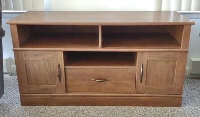 Sale Photo Thumbnail #302: Entertainment Center / Cabinet