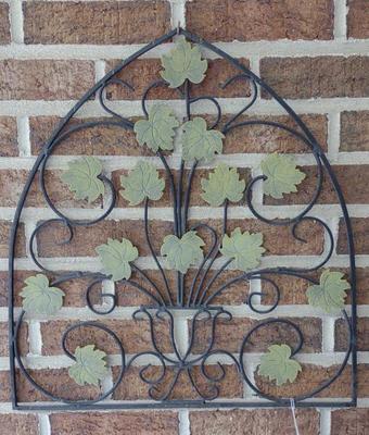 Sale Photo Thumbnail #419: Wrought Iron Hanging Leaf Wall Garden Decor