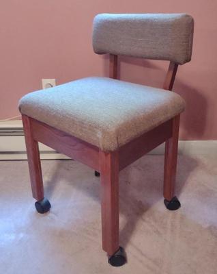 Sale Photo Thumbnail #475: Rolling Sewing Chair w/ Storage