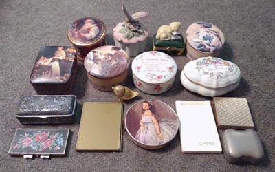 Sale Photo Thumbnail #551: Vintage Porcelain Trinket Boxes w/ 4 Music Boxes