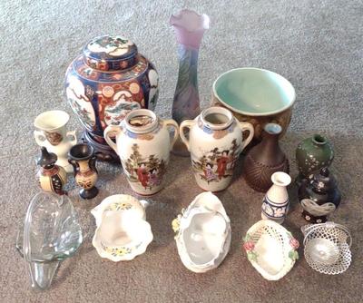 Sale Photo Thumbnail #561: Vases, Ginger Jar & Porcelain Baskets