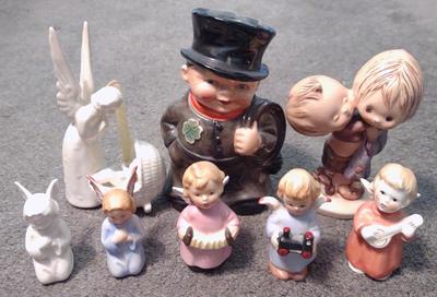 Sale Photo Thumbnail #563: Vintage Goebel Hummel Figurines