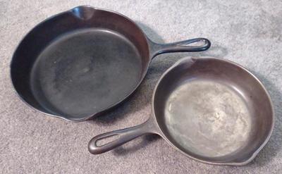 Sale Photo Thumbnail #383: Two Cast iron Skillet Pans ( Griswold Small Block)